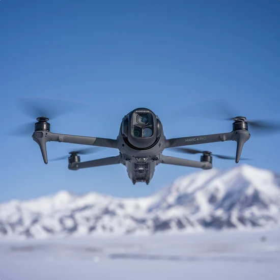DJI Mavic 4 Pro oficjalnie zaprezentowany – 100 Mpix i nagrywanie w 6K HDR